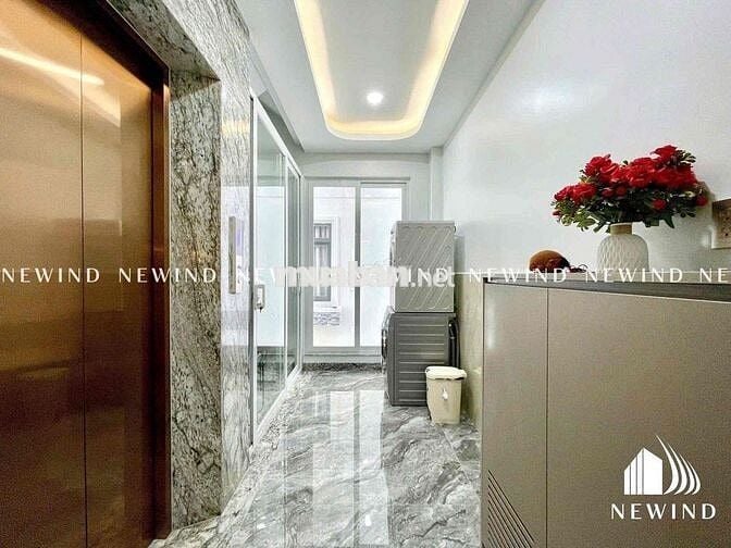Cho thuê căn 1PN bancon view phố Nguyễn Thị Thập, Tân Hưng