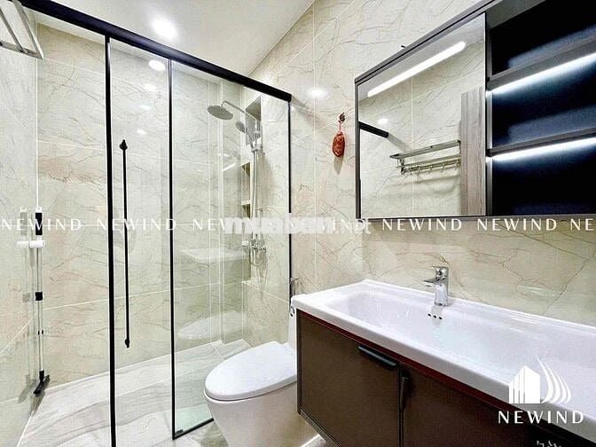 Cho thuê căn 1PN bancon view phố Nguyễn Thị Thập, Tân Hưng