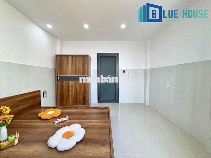 Căn Hộ Mới Full Nội Thất Cửa Sổ Trời Free Xe và Phí Dịch Vụ