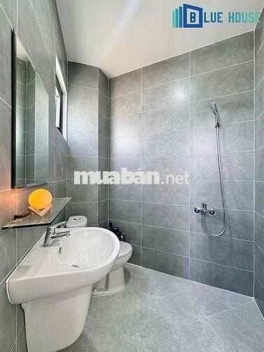 Căn Hộ Mới Full Nội Thất Cửa Sổ Trời Free Xe và Phí Dịch Vụ
