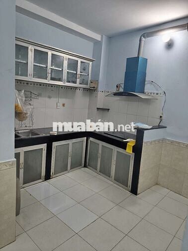 Cho thuê nhà nguyên căn mặt tiền hẻm cách đường lớn 50m