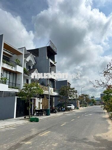 Sập hầm cặp đất khu E kim long giá rẻ hơn lô lẻ đang chào bán