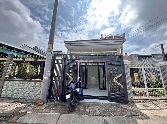 CHÍNH CHỦ CẦN TRẢ NỢ BÁN GẤP NHÀ NGAY THỊ TRẤN CỦ CHI 66m2 giá 760TR