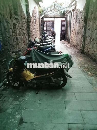 KTX giá rẻ đầy đủ tiện nghi công nhân sinh viên đều được
