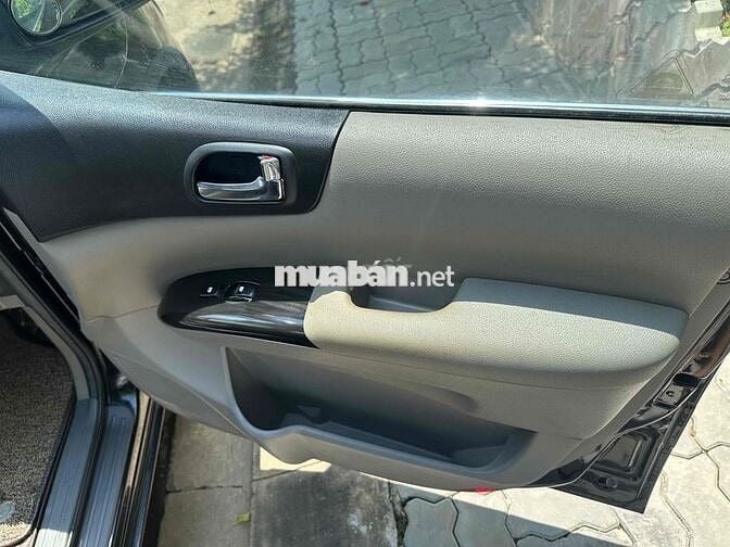 Kia Carnival 2010 - 155 km đời 2010 fom mới xe đẹp