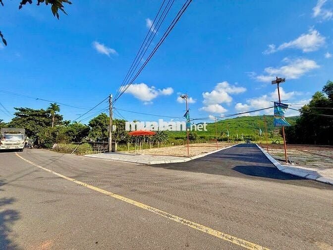 3 lô liền kề cuối cùng Ngọc Khương Brienz, ngay tt Hoà Tiến. Sẵn sổ