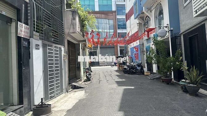 KTX giá rẻ đầy đủ tiện nghi công nhân sinh viên đều được