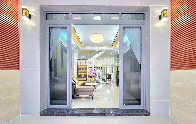 Nhà Bùi Minh Trực, Quận 8 –  Nhà nở hậu, 2 mặt hẻm thông thoáng