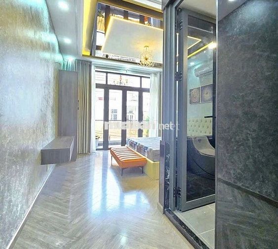 Nhà Bùi Minh Trực, Quận 8 –  Nhà nở hậu, 2 mặt hẻm thông thoáng