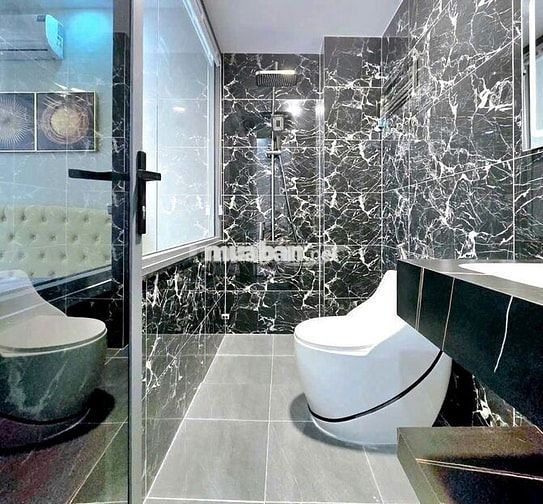 Nhà Bùi Minh Trực, Quận 8 –  Nhà nở hậu, 2 mặt hẻm thông thoáng