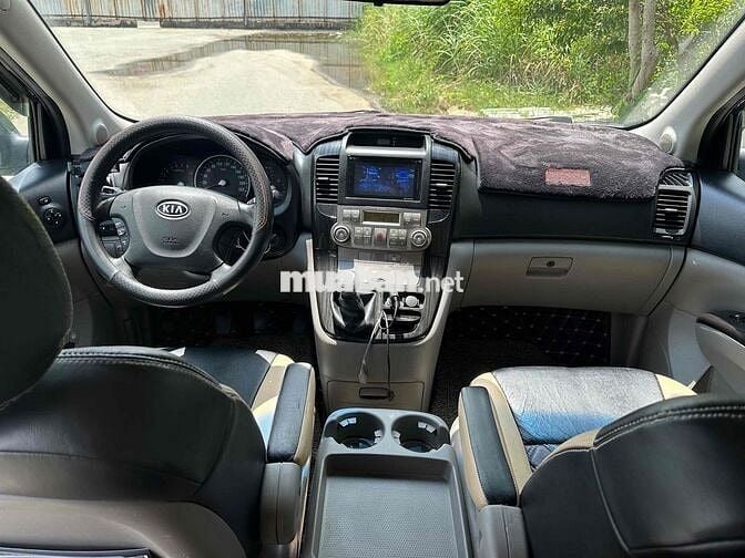 Kia Carnival 2010 - 155 km đời 2010 fom mới xe đẹp