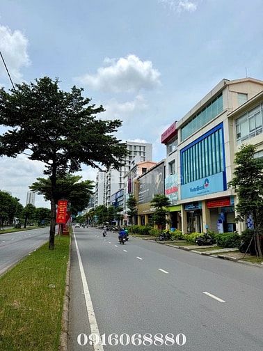 BÁN NHÀ MẶT TIỀN : 435 NGUYỄN VĂN LINH - P. TÂN PHONG - Q. 7 - TPHCM