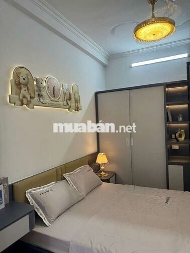 Bán nhà Mỹ Đình - 43m, 9.5 tỷ - Gần phố, sát ôtô - Full nội thất xịn.