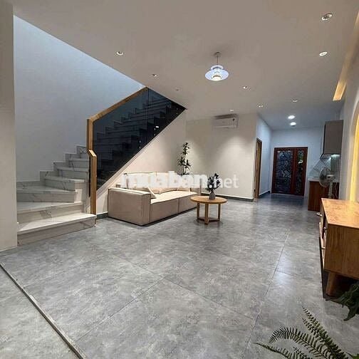 Nhà mới kiểu hiện đại sẵn nội thất 3pn 2wc ôtô vô nhà dc gần chợ hđiêu