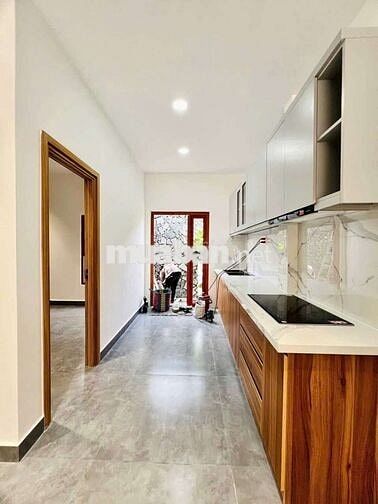 Nhà mới kiểu hiện đại sẵn nội thất 3pn 2wc ôtô vô nhà dc gần chợ hđiêu