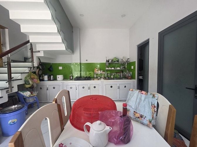 Bán nhà gần Phạm Văn Đồng hẻm ô tô 130m2 chỉ nhỉnh 8 tỷ