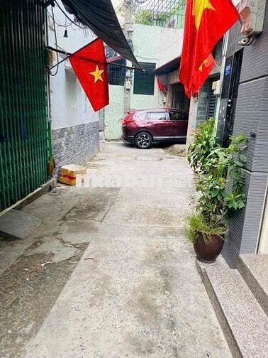 GẤP! Nhà Nhỏ Xinh 4.5x7.5m - Kế Hẻm Xe Tải Lê Trọng Tấn - HXH - 4 tỷ