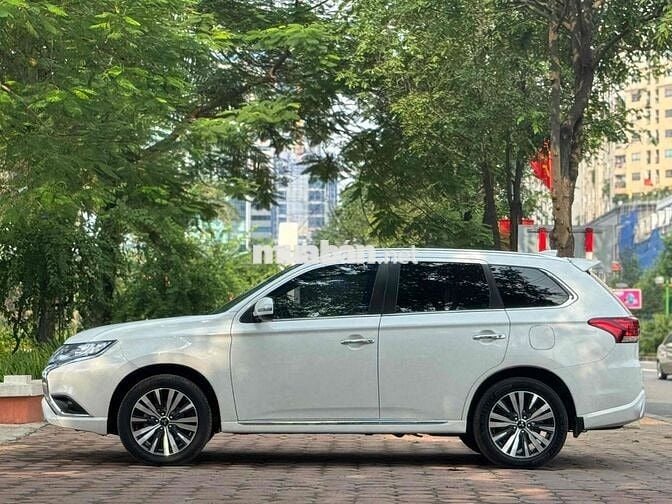 Mitsubishi Outlander 2022 2.0 CVT - 50000 km