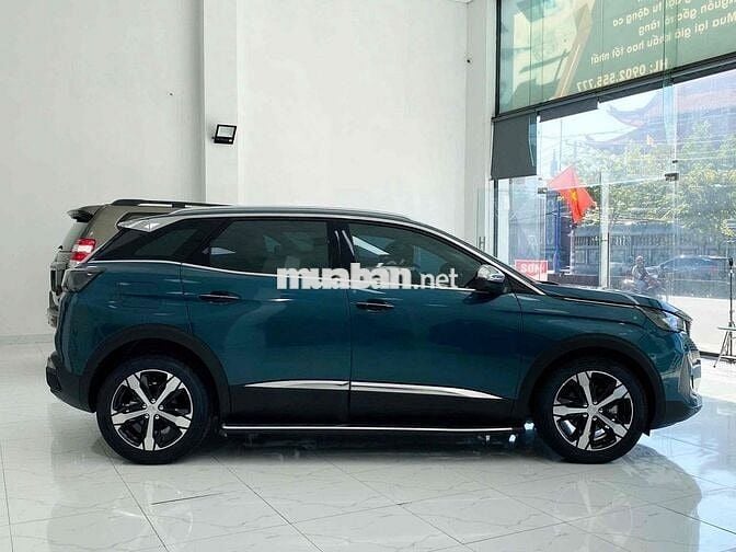 Peugeot 3008 2024 Premium - 9300 km