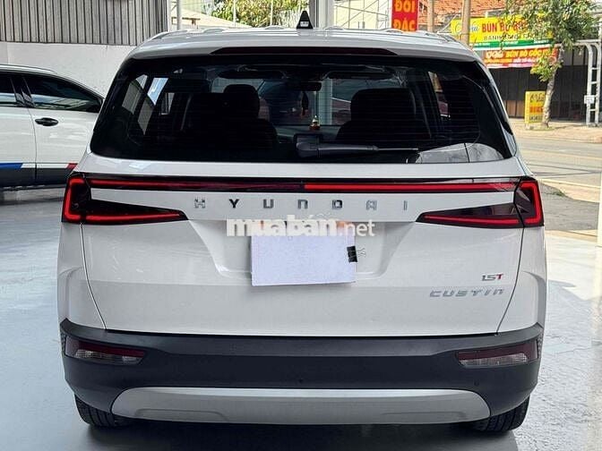 Hyundai Custin 2024 Đặc Biệt 1.5T - 32000 km