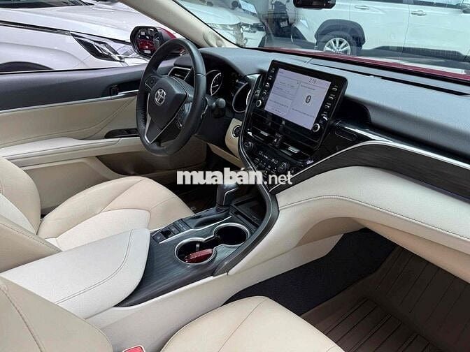 Toyota Camry 2022 2.5 Q - 42000 km