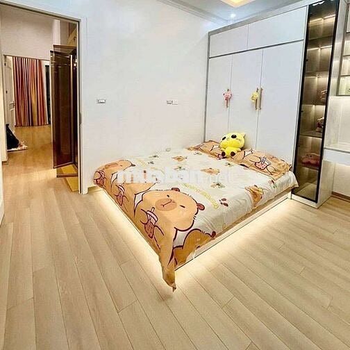 7,85 tỷ An Dương Vương - 35m, 5 tầng - Thang máy - Mới koong - Ô tô.