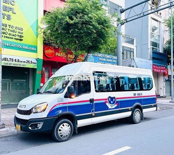 Bán xe 19 chỗ Iveco 2023