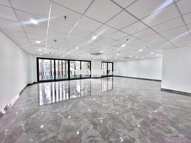 SIÊU PHẨM NHÀ VĂN PHÒNG KHU SÂN BAY_ 10X20M_ TRỆT 3 LẦU ST, THANG MÁY.