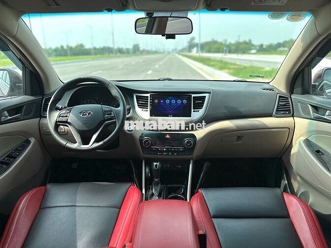 Hyundai Tucson AT 2018 màu đỏ, 100.000 km