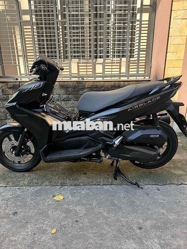 AB 125cc 2023 4Val Phiên Bản Đặc Biệt Đen Vàng