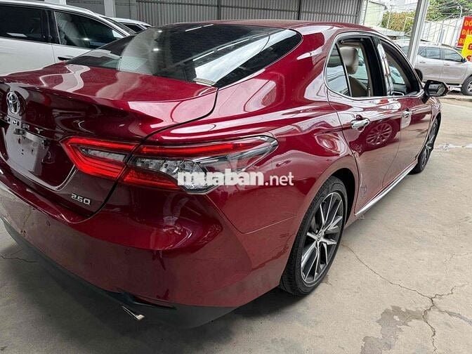 Toyota Camry 2022 2.5 Q - 42000 km