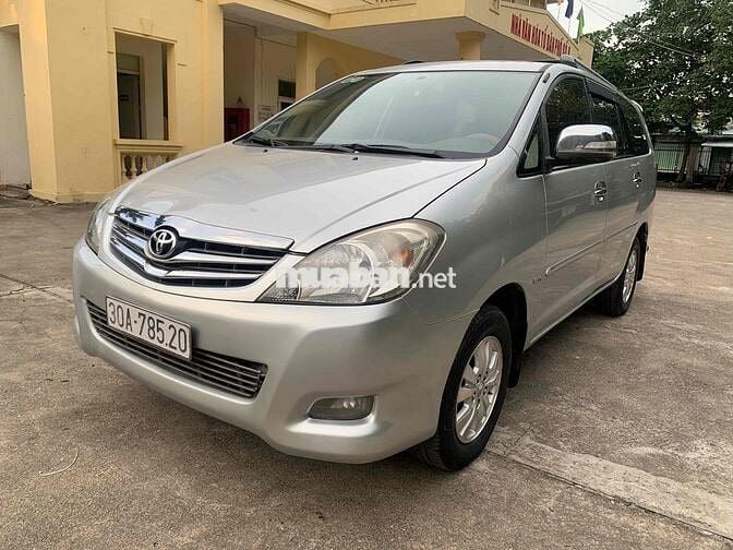 Toyota Innova 2008 V - 15000 km