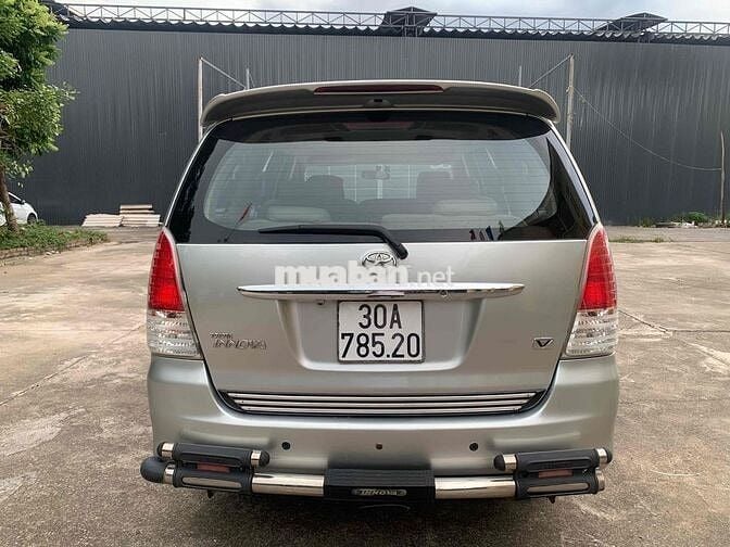 Toyota Innova 2008 V - 15000 km
