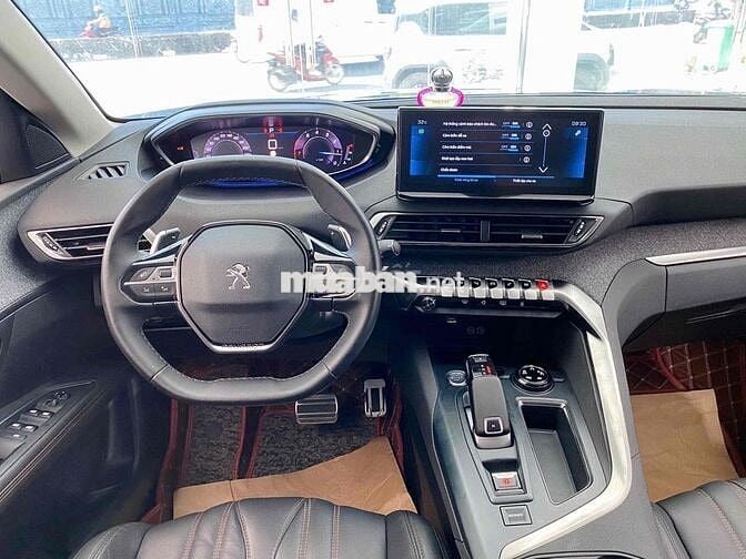 Peugeot 3008 2024 Premium - 9300 km