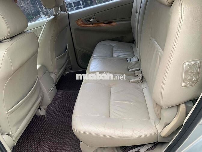 Toyota Innova 2008 V - 15000 km