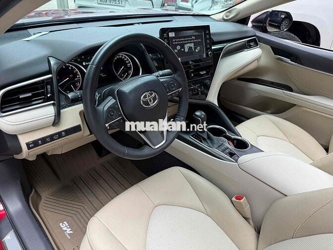 Toyota Camry 2022 2.5 Q - 42000 km