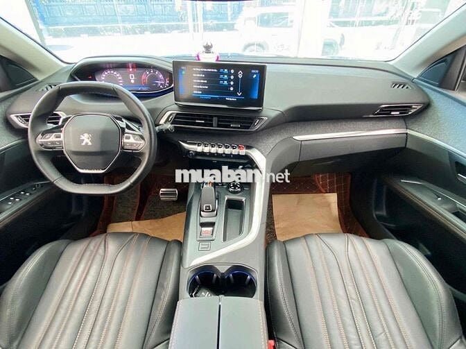 Peugeot 3008 2024 Premium - 9300 km