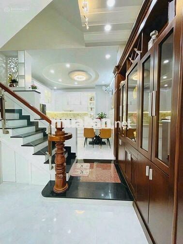 óc 2 mặt tiền HXH 6m Ni Sư Huỳnh Liên DT: 4x14.5m [3 tầng]. Chỉ 9.7 tỷ