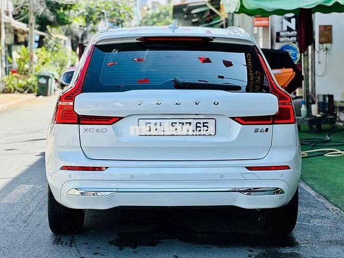 Volvo XC60 2024 ULTRA B6 AWD - 12700 km