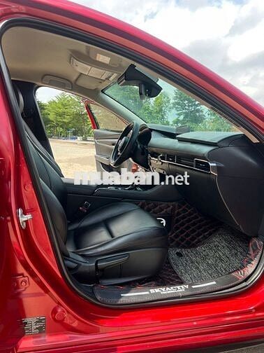 Mazda 3 2020 Sedan 1.5L Luxury Form mới hoàn toàn