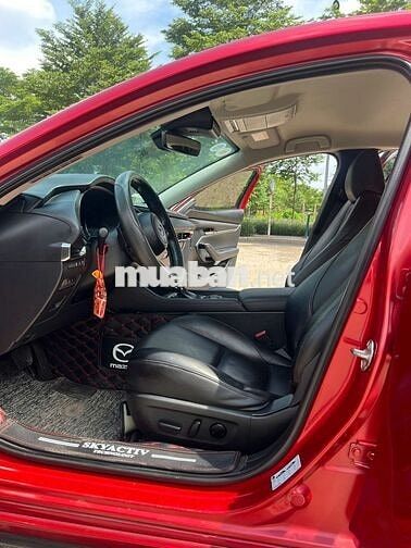 Mazda 3 2020 Sedan 1.5L Luxury Form mới hoàn toàn