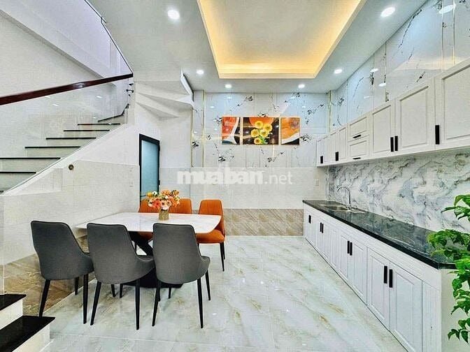 Ban nhà ngang 5,xây 3 tầng 4 phòng ngủ,chỉ 5 tỷ,Lê Đức Thọ,Gò Vấp