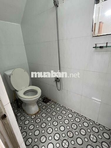 Cho thuê nhà nguyên căn khu CVPMQT, giá thuê 7tr , Xe hơi đậu cửa