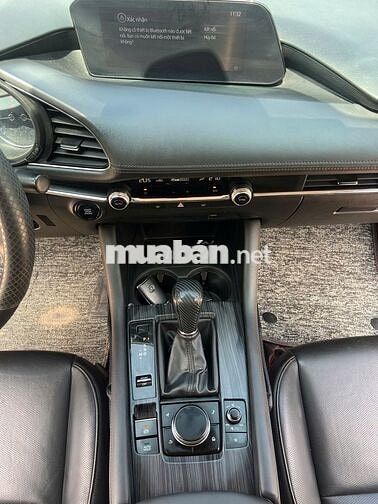 Mazda 3 2020 Sedan 1.5L Luxury Form mới hoàn toàn