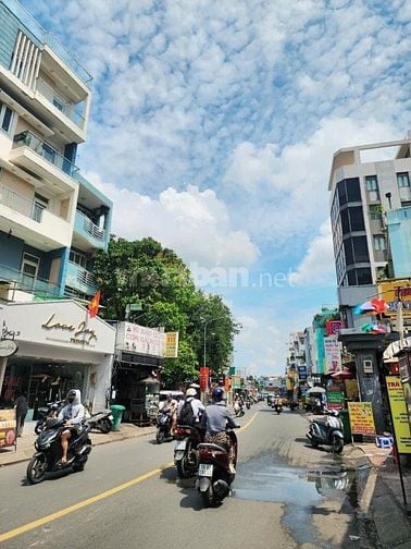 Bán tòa nhà mặt tiền Nguyễn Văn Đậu 5.5x14 Nở hậu 1T5L Có HĐT 49tr/thá