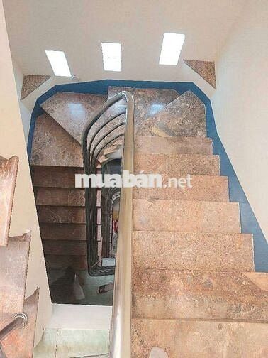 Ngay Võ Văn Tần, cực hiếm nhà bán, nhà 5 tầng