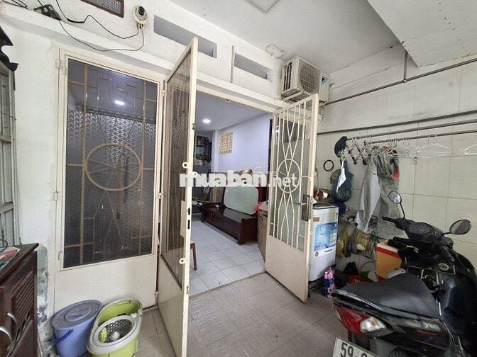 BÁN CĂN HỘ TẦNG TRỆT C/c NGUYỄN THIỆN THUẬT, Q.3 - 3,3 TỶ