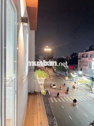 Mặt Tiền Đinh Bộ Lĩnh Ngang 5m Có 3 Lầu 4 Phòng Ngủ gần Bùi ĐÌnh Túy