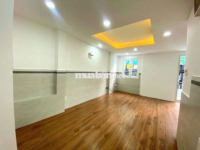 Mặt Tiền Đinh Bộ Lĩnh Ngang 5m Có 3 Lầu 4 Phòng Ngủ gần Bùi ĐÌnh Túy