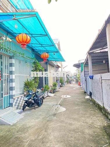 Nhà lầu 2 phòng 2 máy lạnh hẻm đường Nguyễn Truyền Thanh